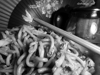 chao mian, stir-fried noodles